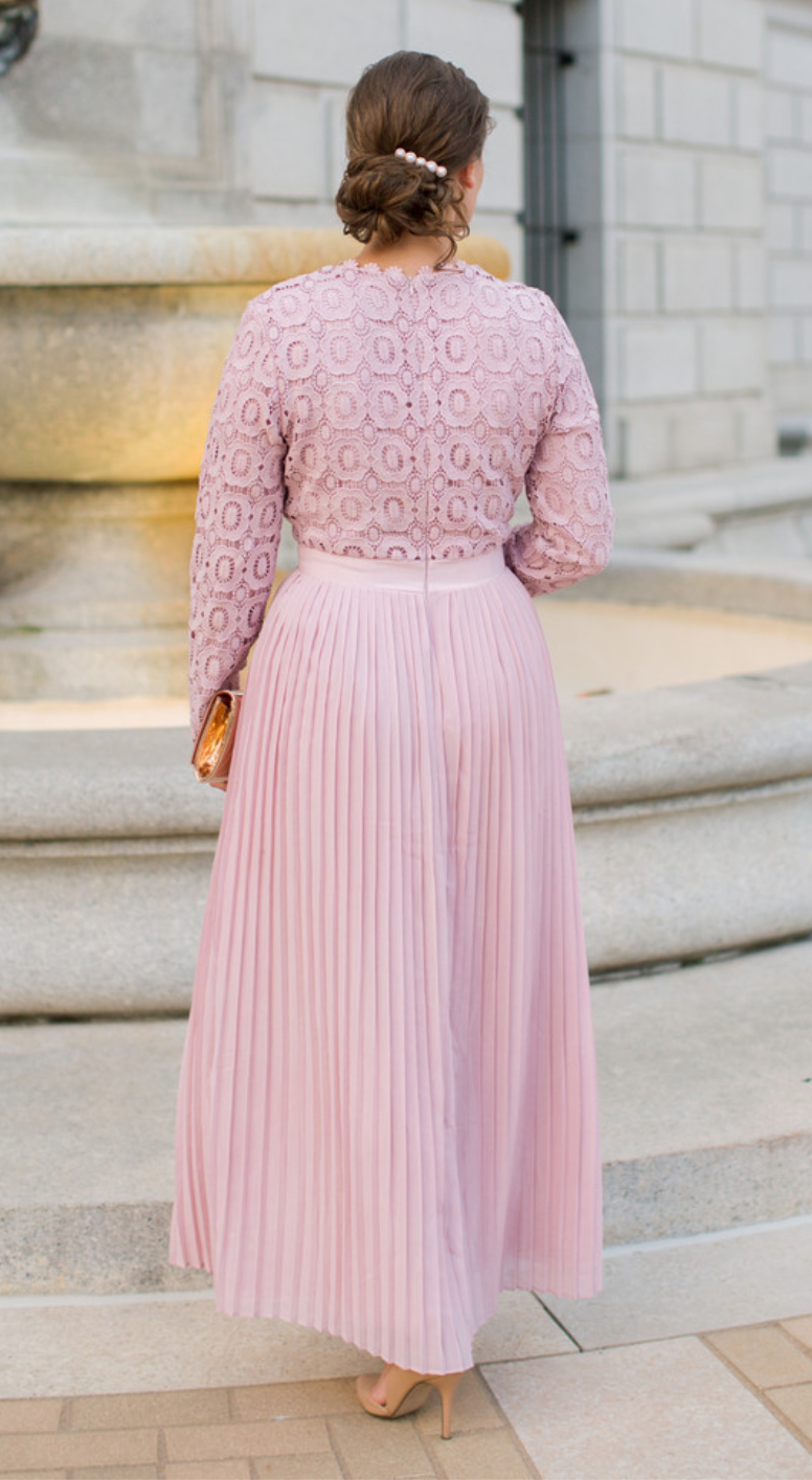 Stroll at the Manor Dress (French Rose)